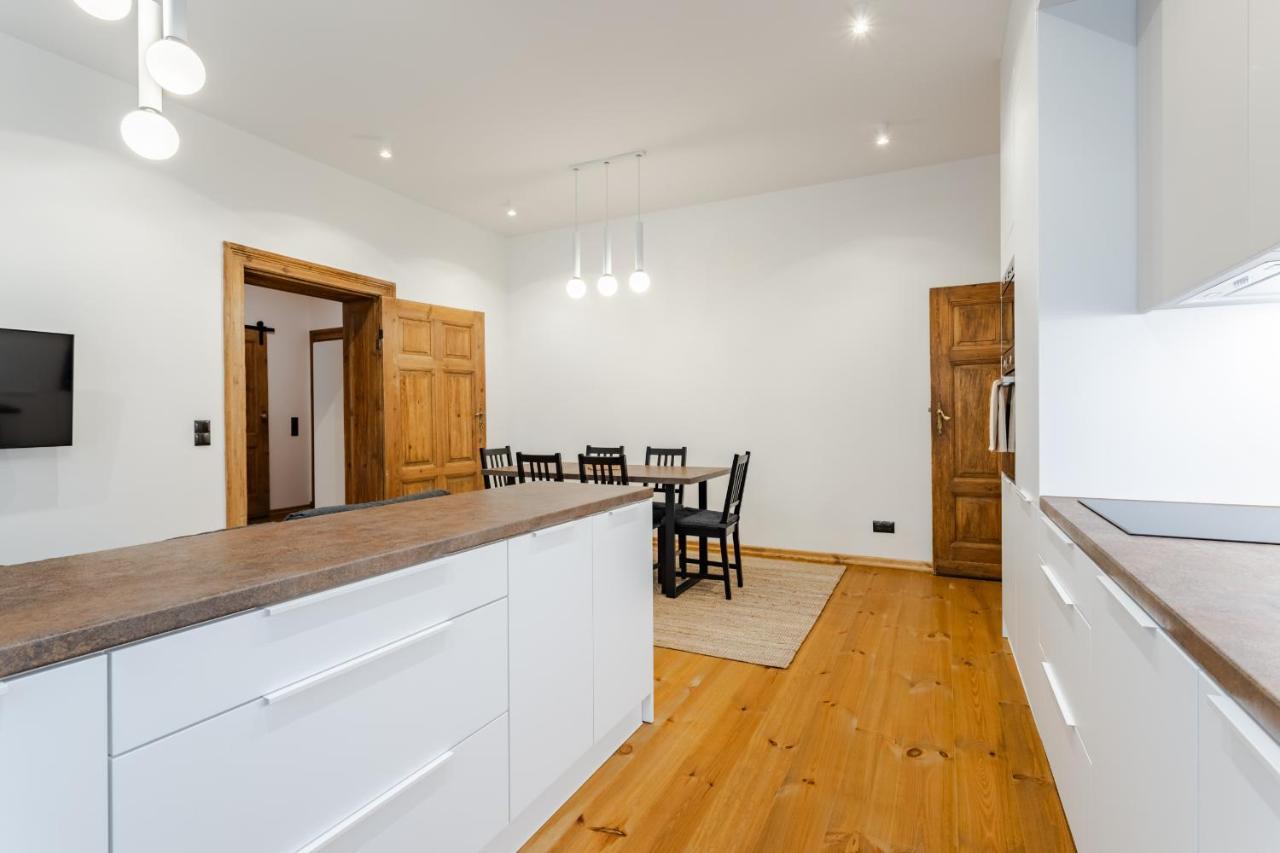 Apartment Two Bedroom Very Berry In With Desk By Renters Poznan